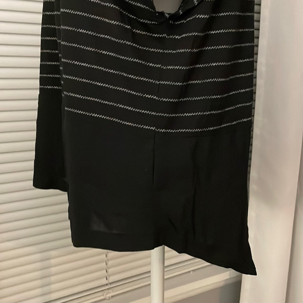 Old Navy Striped Top (Black / White) - Picture 3 of 11